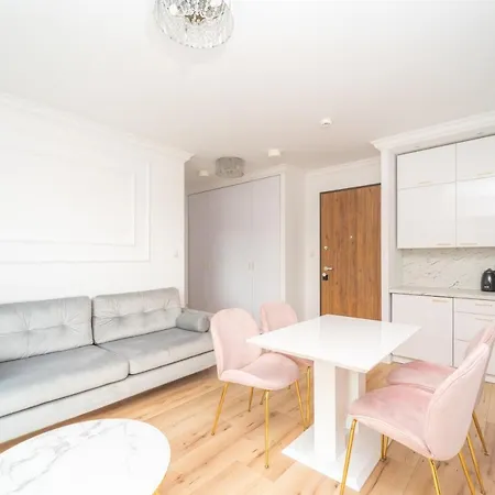 Mira Ii Apartment
